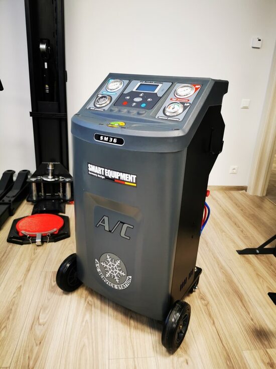 SM36 Automātiska gaisa kondicionieru uzpildes stacija